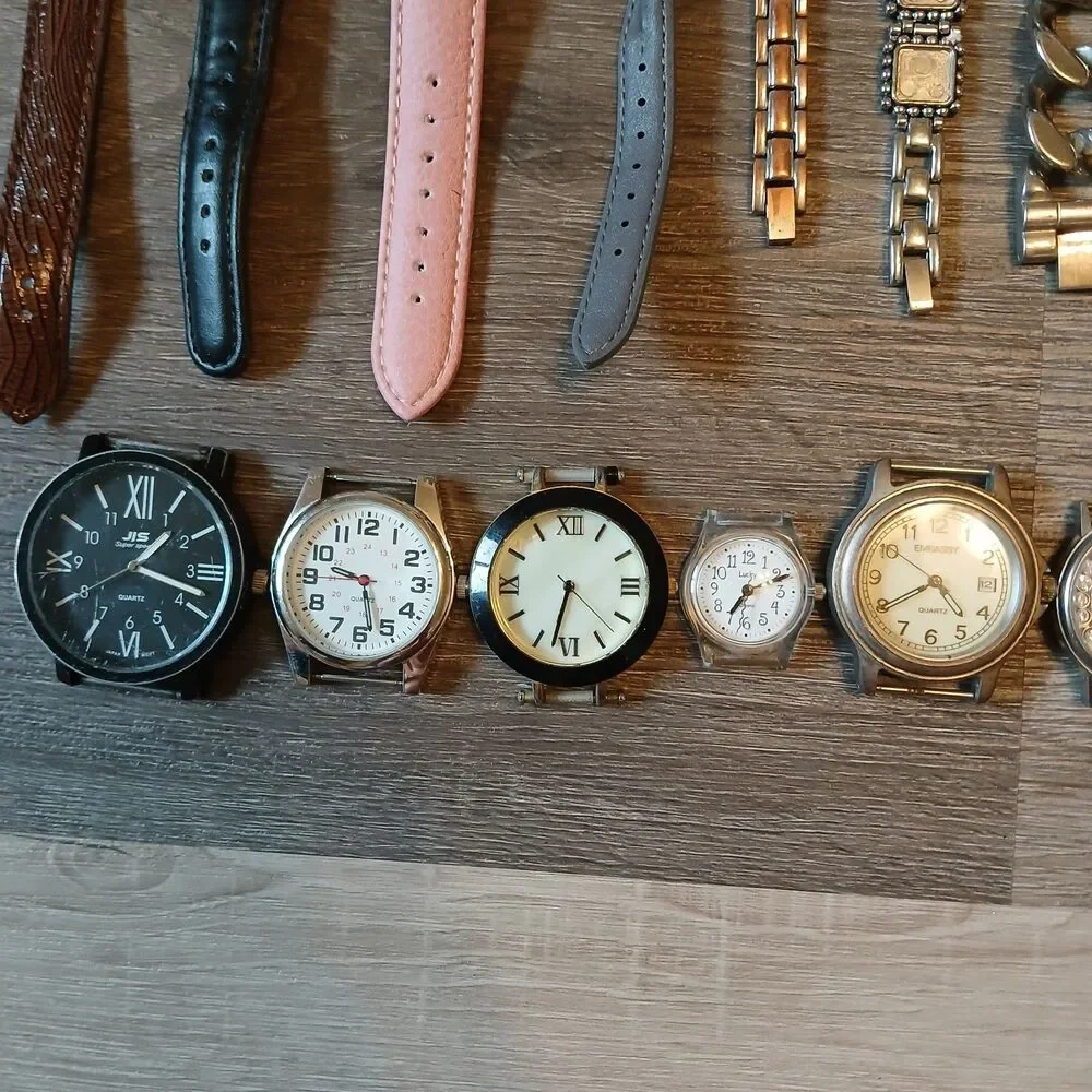 Huge Watch Lot of 35+ Mixed Brands Vintage & Modern Parts/Repair Untested-Box 10